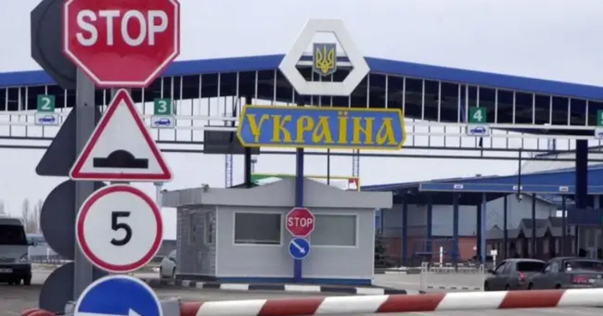 Обмеження на кордоні з Молдовою: авіаудар по Одещині призупинив рух до пунктів пропуску