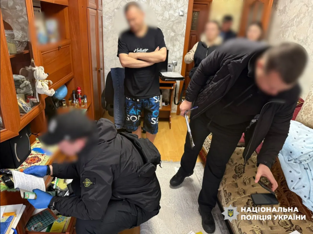 “Скандал у лучанському ліцеї: посадовці вимагали мільйони за фіктивне бронювання місць для вступників”.