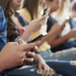 "Грузія впроваджує заборону на мобільні телефони в школах під час навчального процесу".