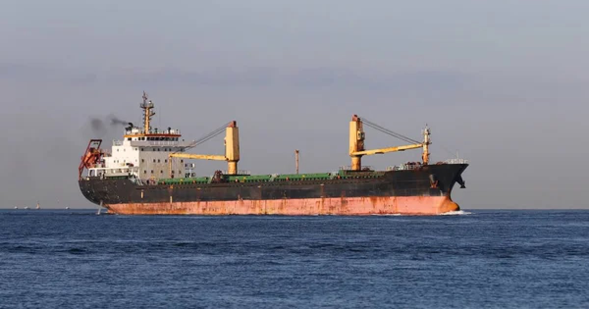 Іран блокує Ормузьку протоку: нові суворі правила для морських суден у стратегічному морському коридорі
