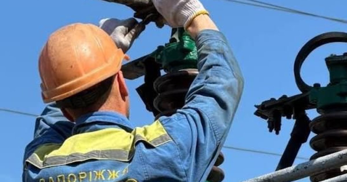 Запорізькі енергетики: Під вогнем, але на варті електропостачання під час ворожих обстрілів
