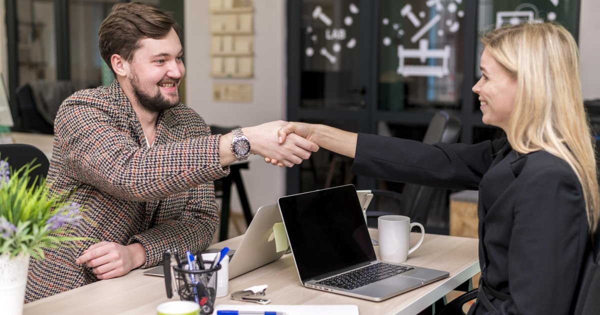 Майже 28 тисяч переселенців знайшли роботу цьогоріч: скільки скористалися програмами підтримки