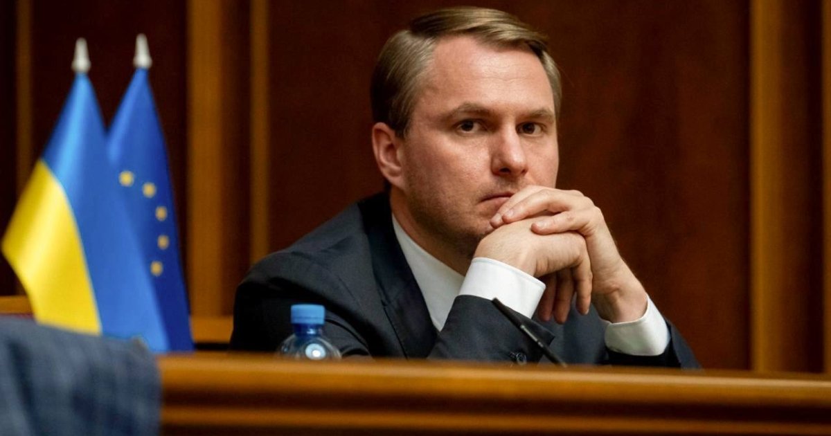 Руслан Кравченко, Генпрокурор України, оголосив про свою відставку, спричинивши хвилю очікувань щодо подальших змін у правоохоронній системі країни.